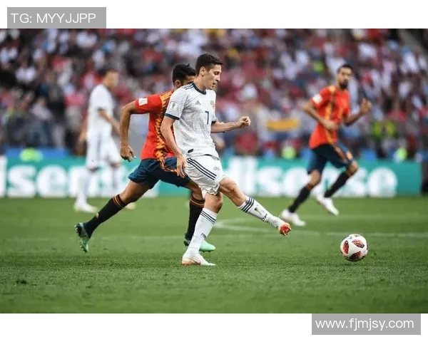 张伟独家解析足球战术与技巧分享，让你轻松掌握比赛中的关键要素